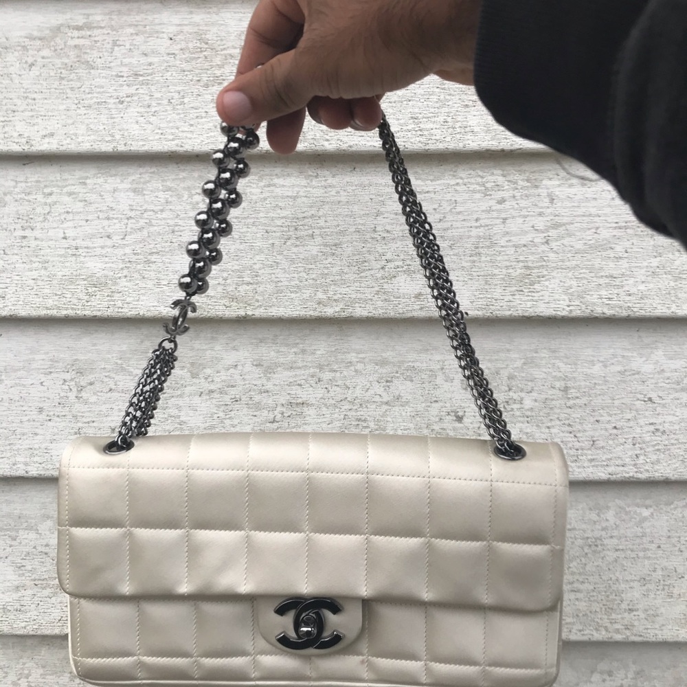 Authentic Chanel Mini Bag Clutch with Metal Chain - Picture 8 of 8